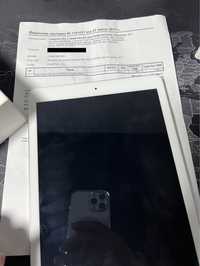 Apple iPad 5    A1822 Wi-Fi 128GB Silver (MP2J2RK/A)