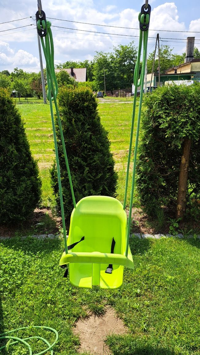 Huśtawka kubełkowa dla dzieci z pasami zielona