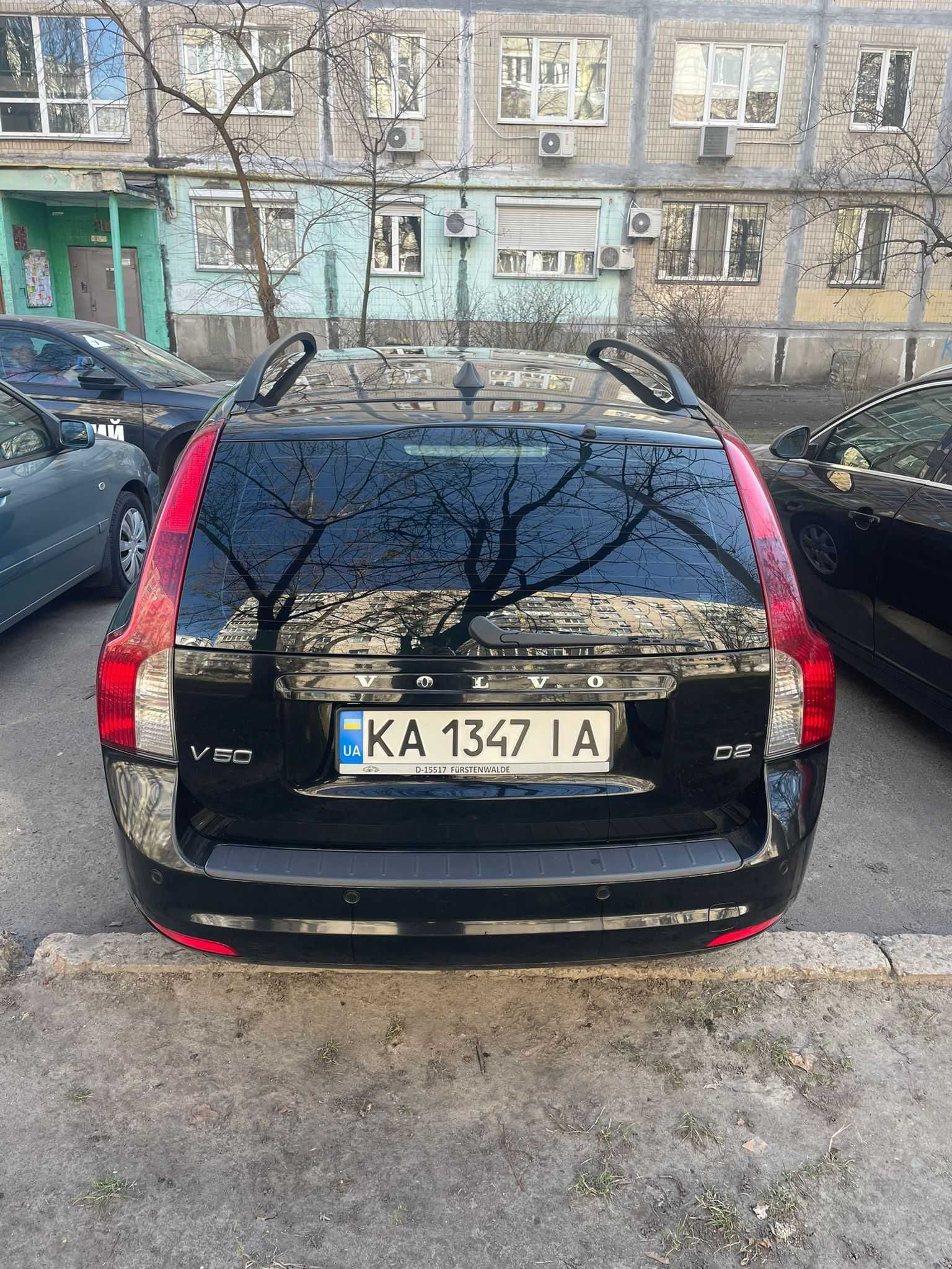 Автомобіль Volvo V50