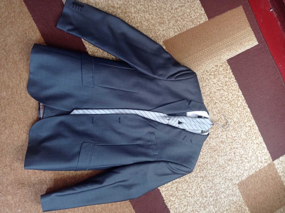 Костюм чоловічий