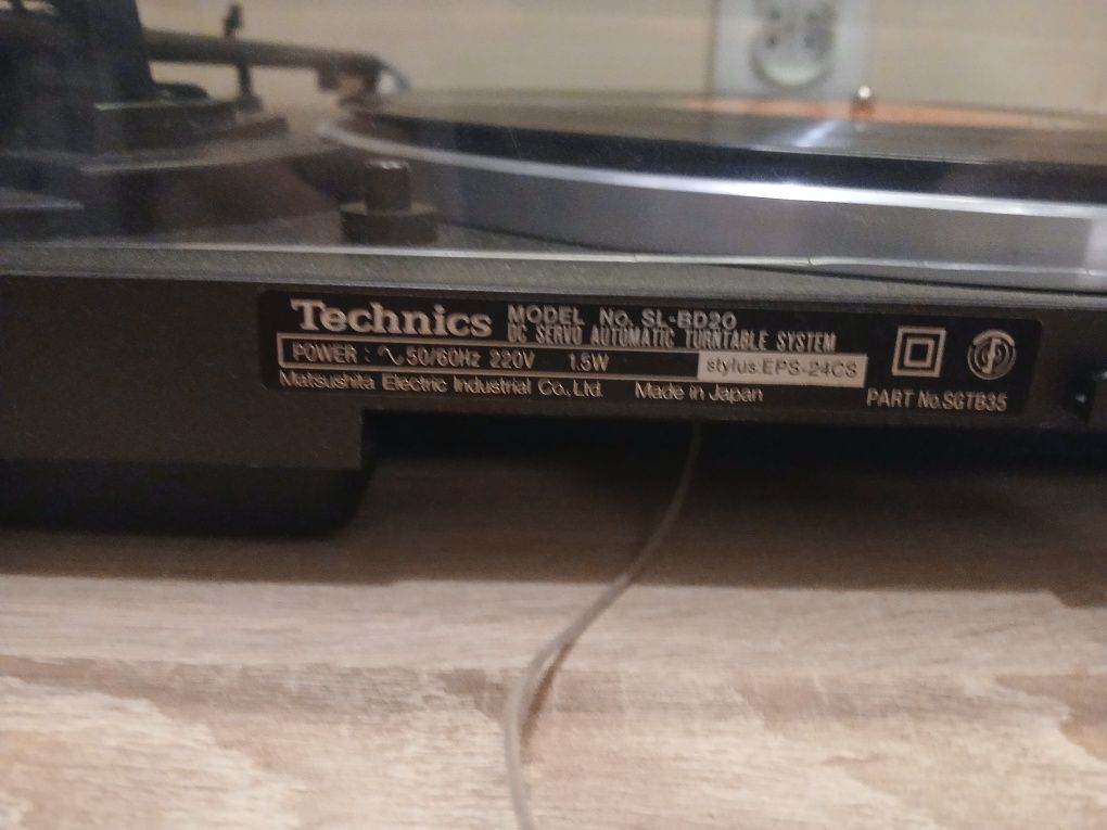 gramofon TECHNICS SL-BD20