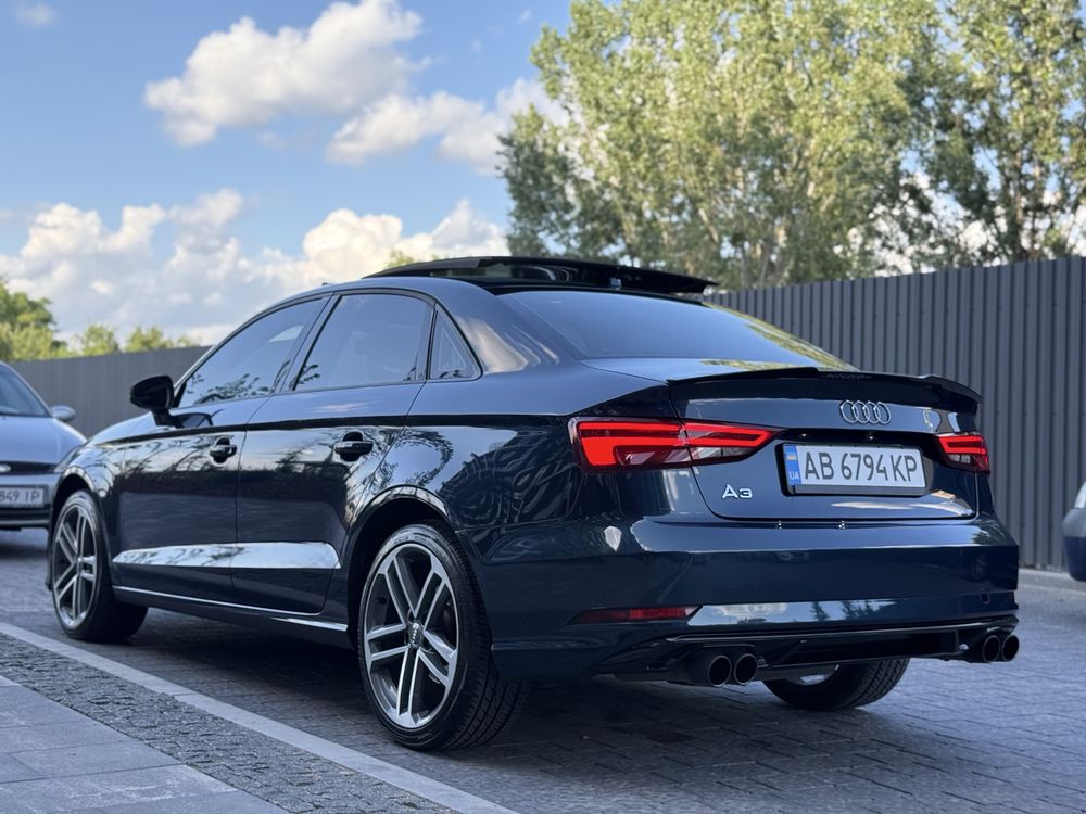 Терміново  AUDI A3 (RS3 пакет) Рестайлінг 2017 рік