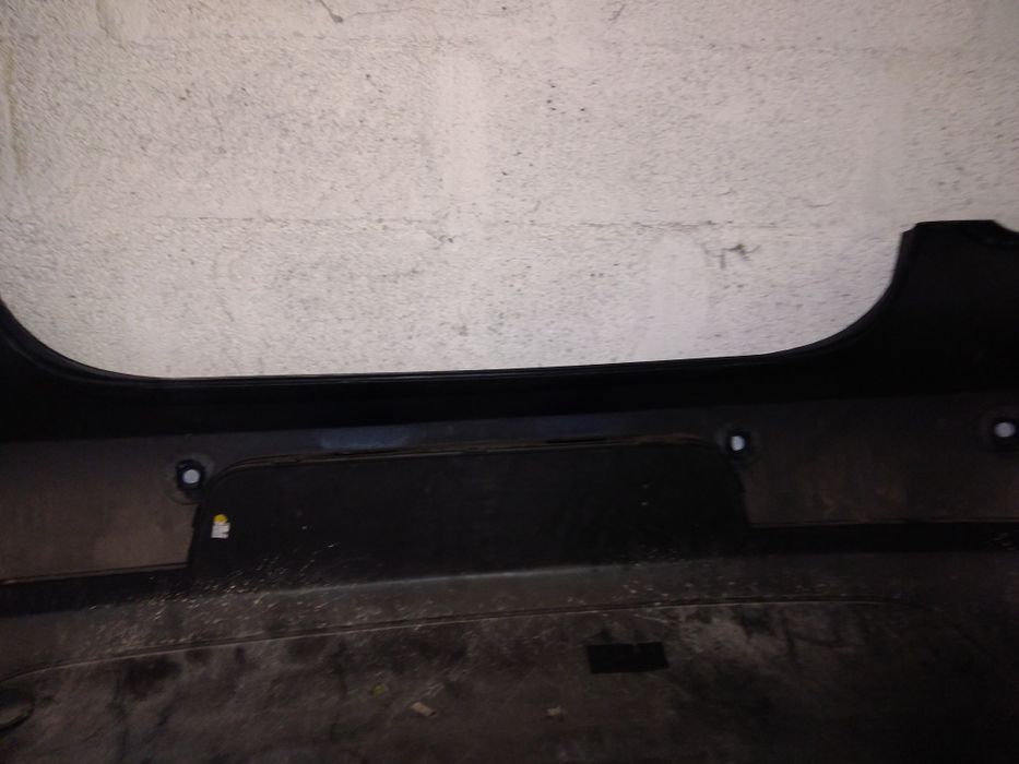 Vendo Para-choque de tras VW touran (1)ano 2005 /08