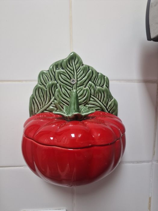 Saleiro tomate novo