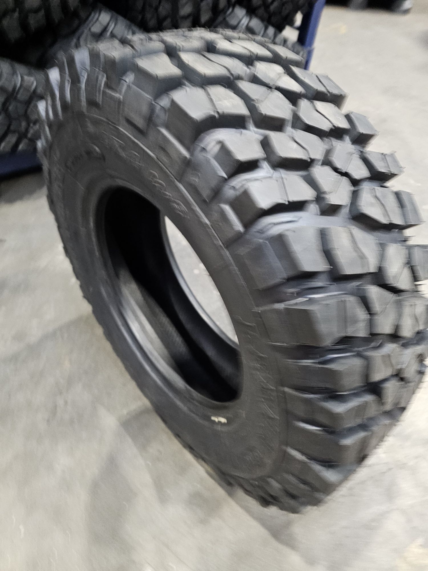 Opony Terenowe 245/70 R16 Yankee Wzór Goodrich Mud-Terrain  gat.II