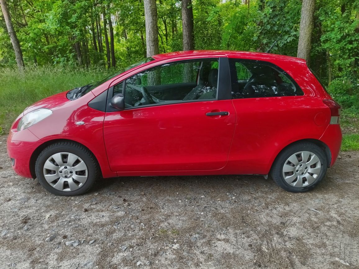 Toyota Yaris II 2010r 1.4 D4D 90KM