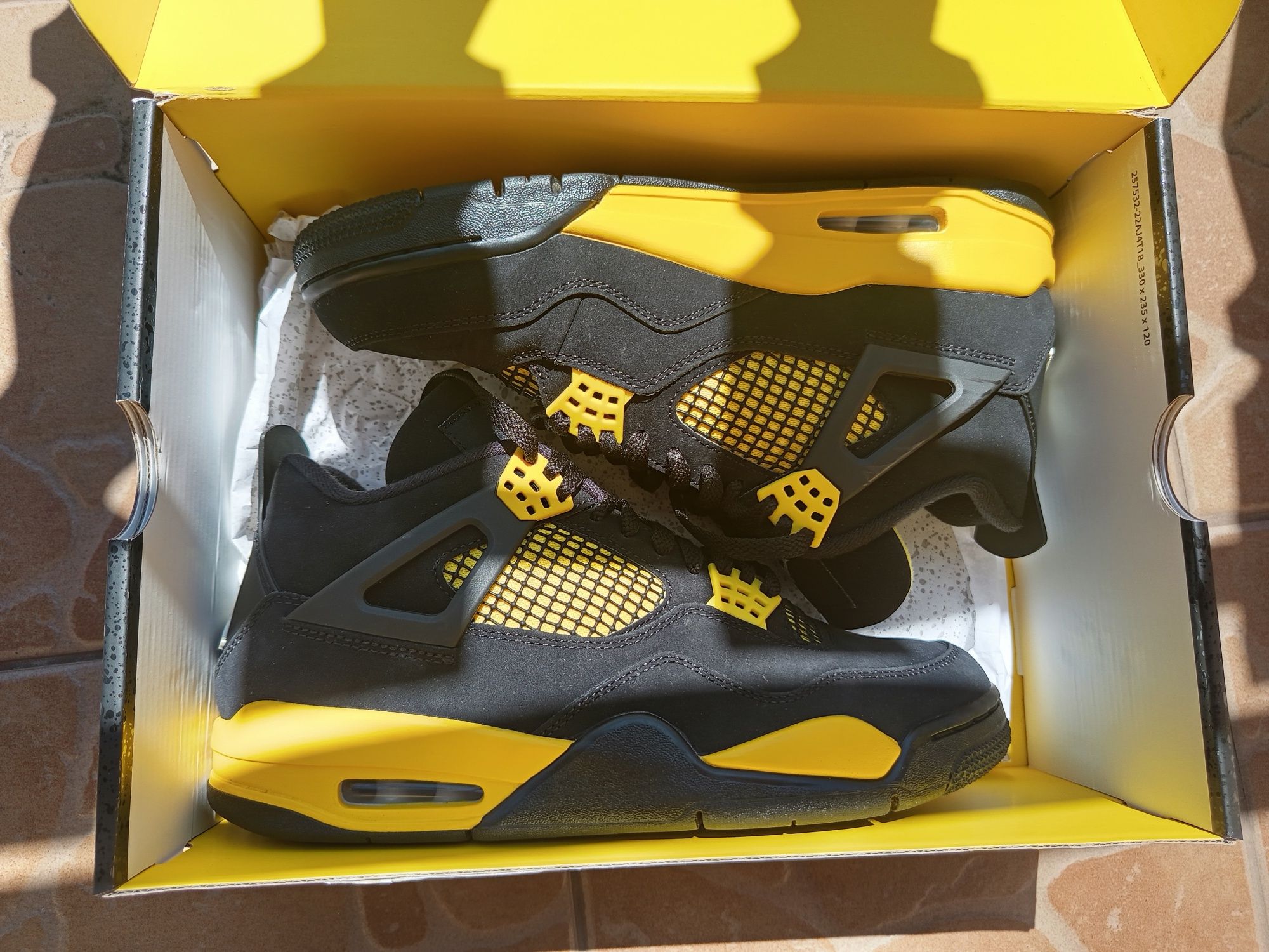 Jordan 4 Yellow Thunder