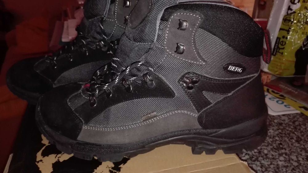 Botas homem BERG Impremeáveis, nunca usadas 45