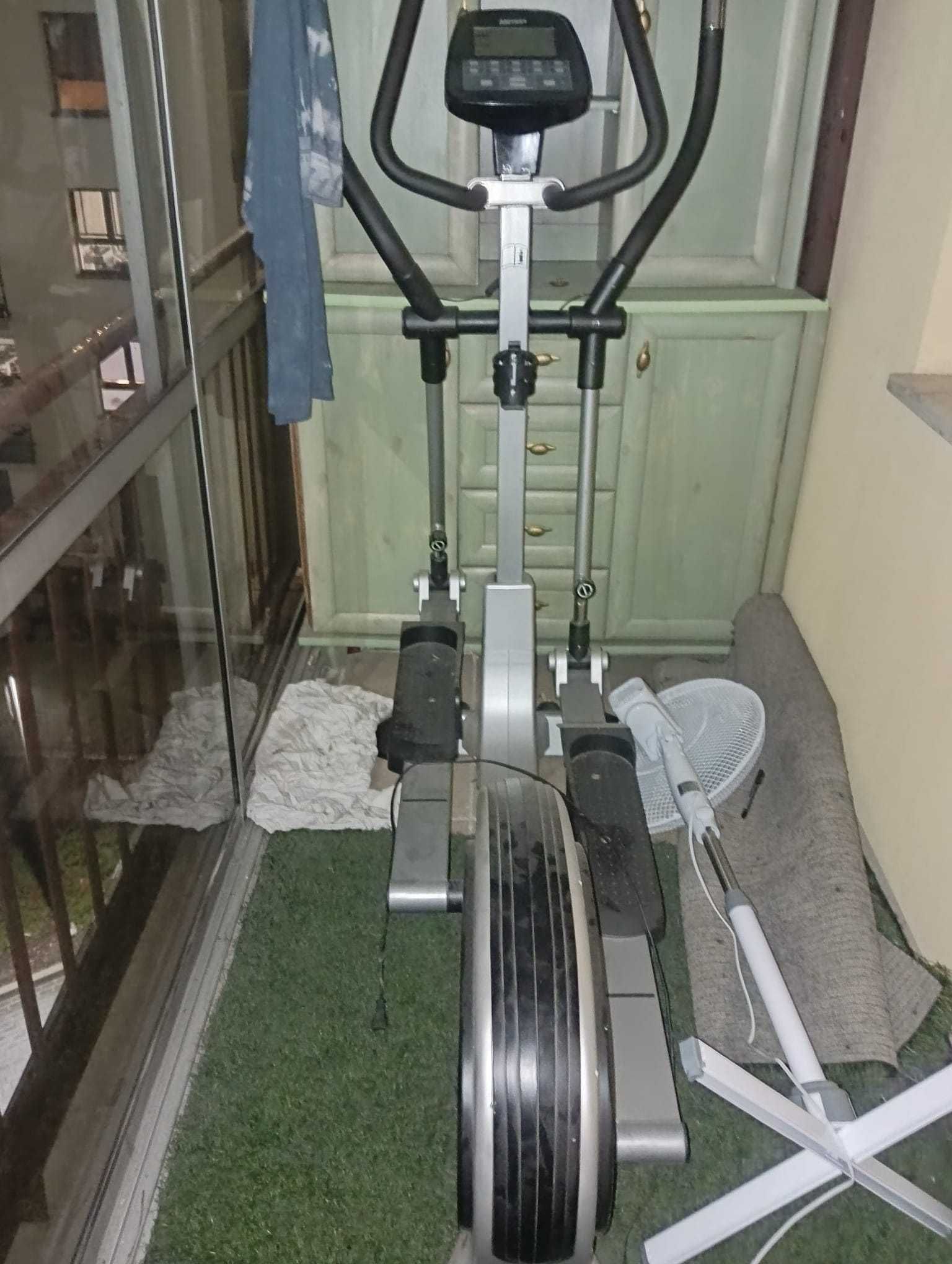 Crosstrainer X9.6 Orbitrek elektromagnetyczny