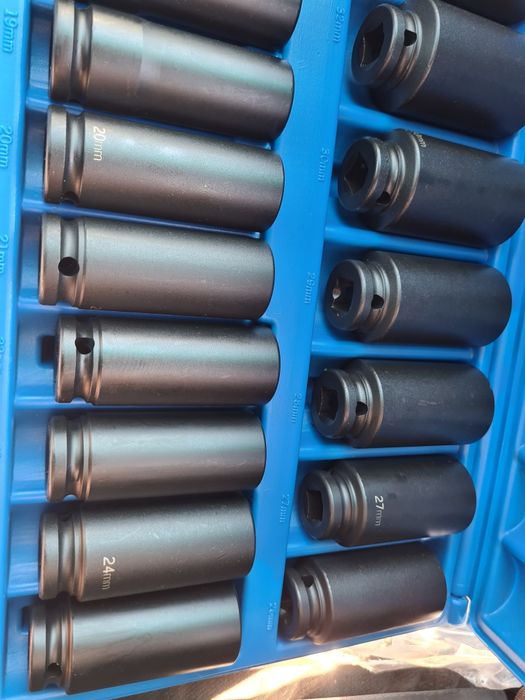 Zestaw kluczy nasadowych długich utwardzanych  artmann.