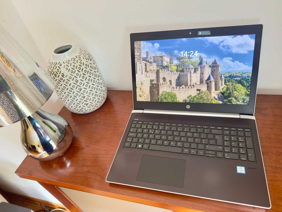 HP ProBook 450 G5 15.6" Full HD / i5-8250 Quad Core / 16 GB RAM / 256 GB NVMe SSD64283897019137122