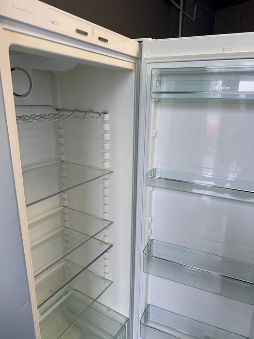 Холодильна шафа б/в без мороз кам MIELE 185см білий Крапельний #07399