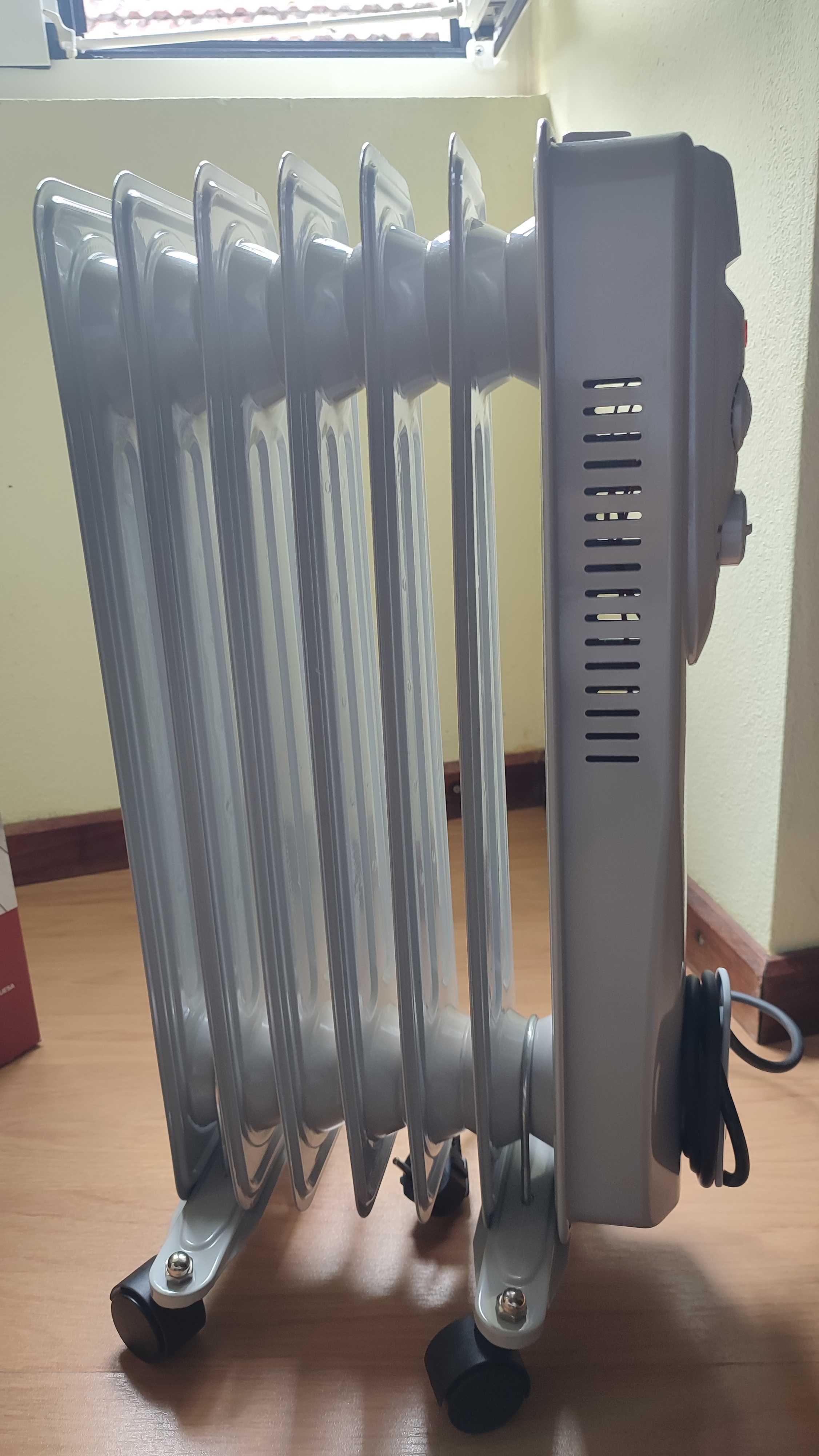 Radiador  a óleo/Aquecedor a óleo/ Aquecedor elétrico