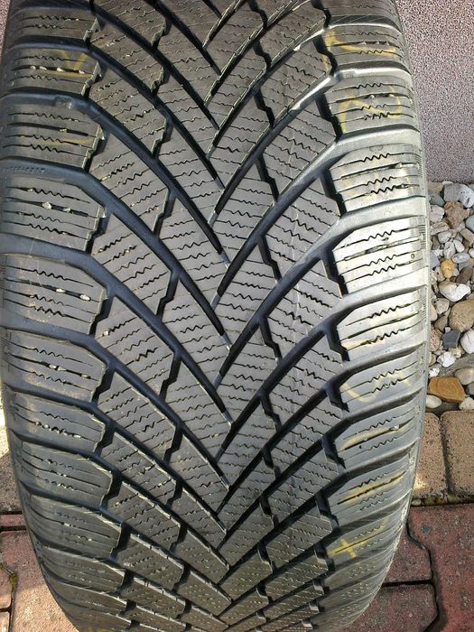 Opony 4 szt 235/45/18  Continental