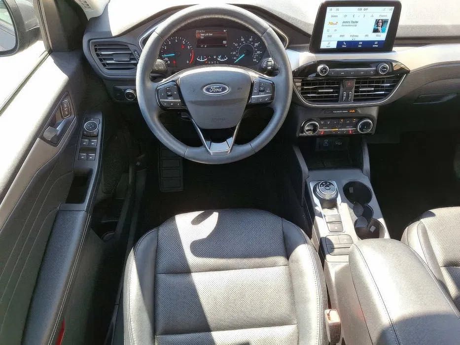 2022 Ford Escape Hybrid SEL пред Максимальная комплектация
