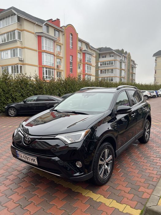 Продам Toyota RAV-4 2018 року