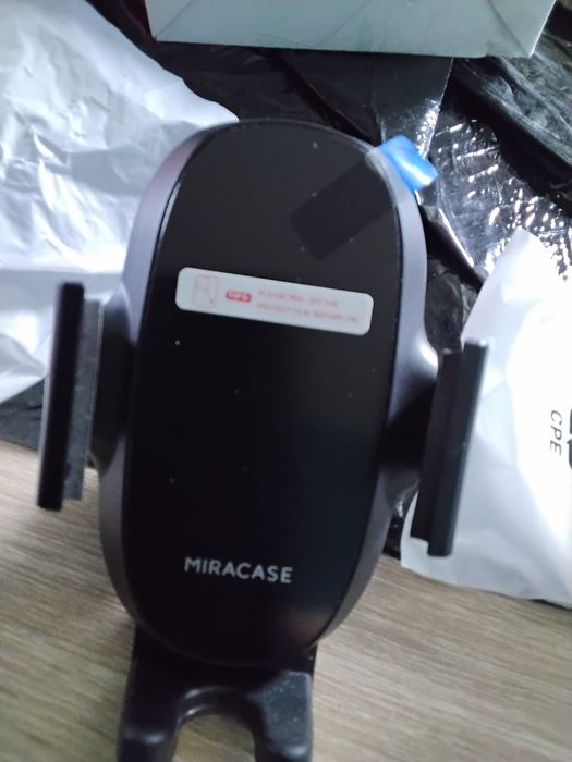 Uniwersalny uchwyt na telefon