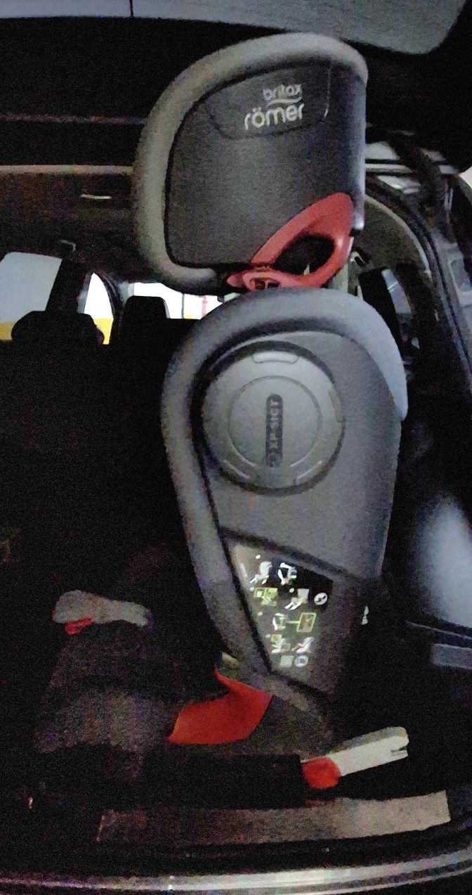 Cadeira para carro auto criança - ISOFIX [15 a 36kg - 3,5 a 12 anos]