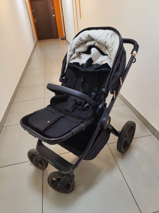 Wózek dziecięcy 2 w 1 Venicci Tinum 2.0 czarny