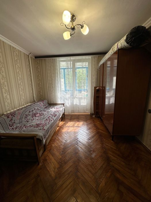 Продам 3-кімнатну квартиру по вул.Аркадія Голуба, б.1, без комісії