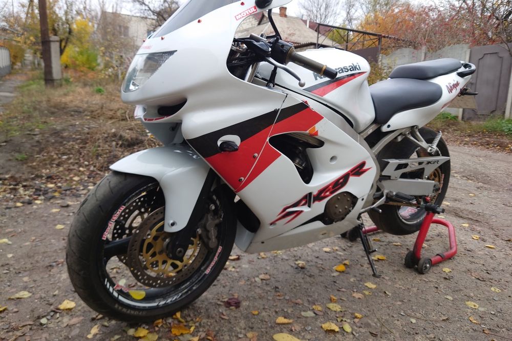 Kawasaki zx 9r 1998 год