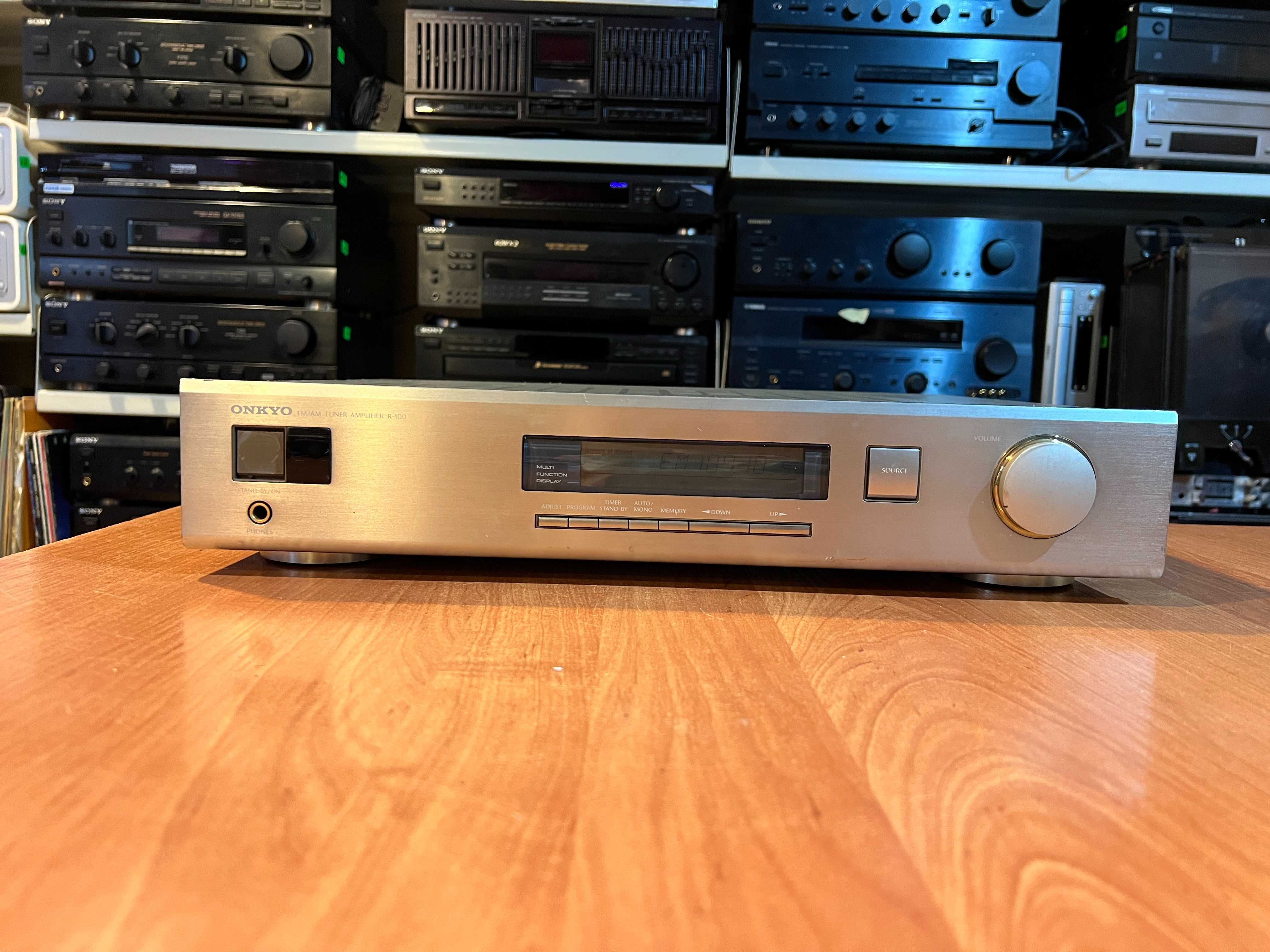 Amplituner/Wzmacniacz Onkyo R-100 Audio Room