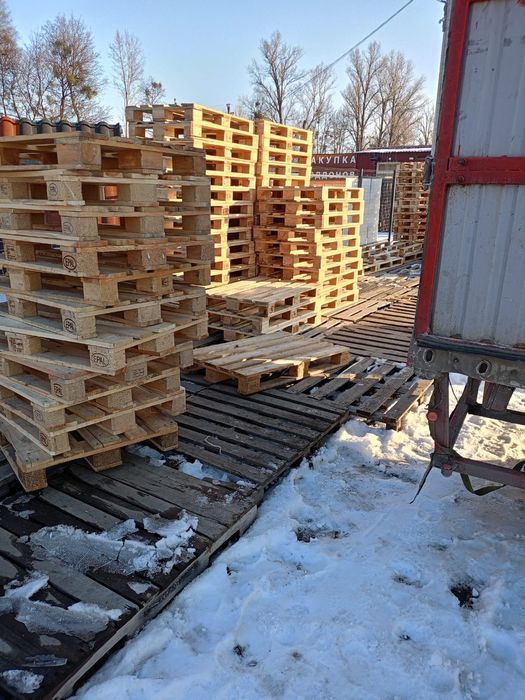 Піддони дерев'яні  б/в з доставкою Жовті Води