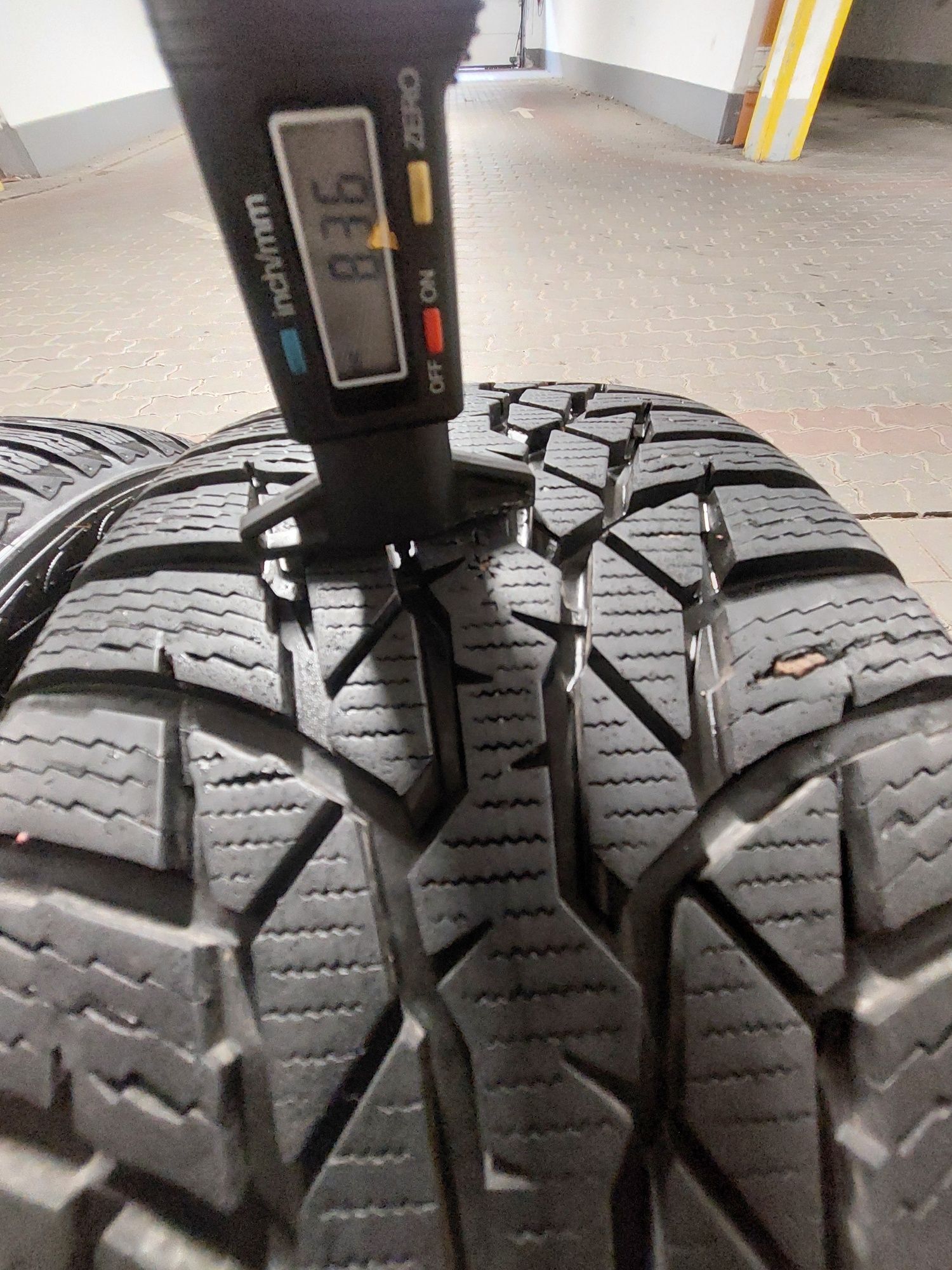 2x225/40R18 92V XL Nokian WR D4