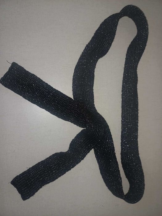 Swetrowy srebrzysty pasek Orsay