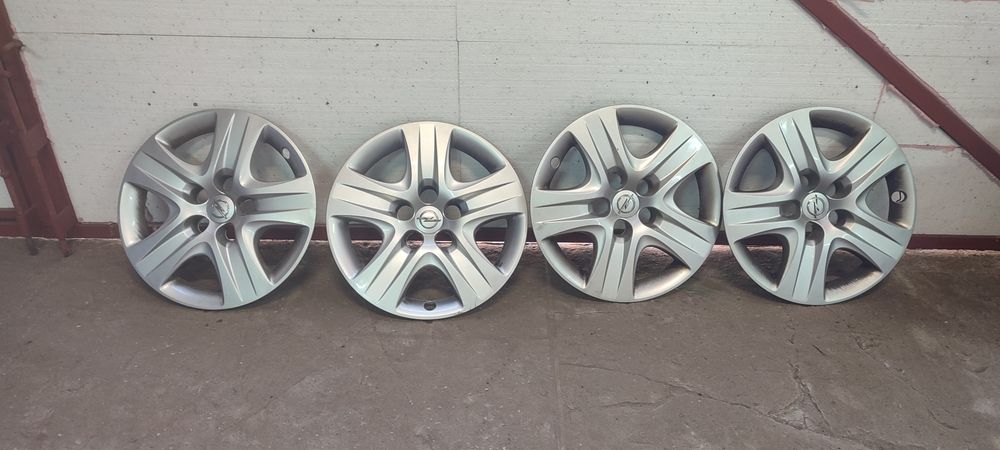 Koła zimowe Opel Insignia kołpaki czujniki