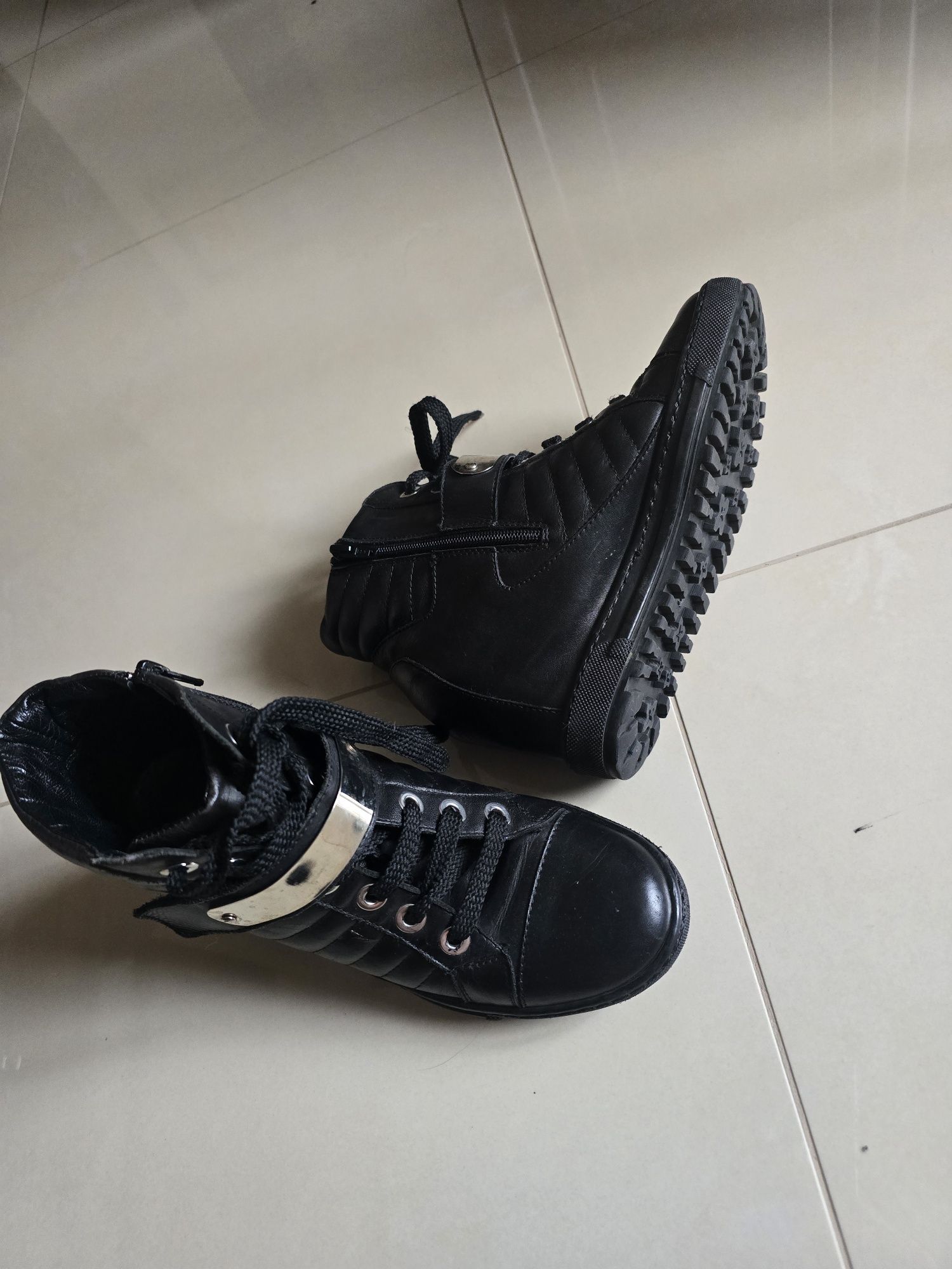 Botki sneakersy Kazar 37