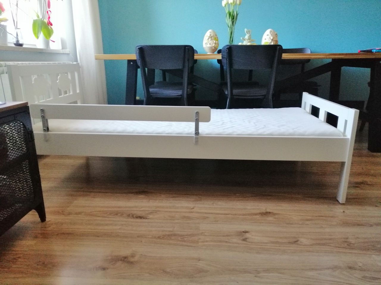 Łóżko dziecięce z barierką i materacem 70 × 160