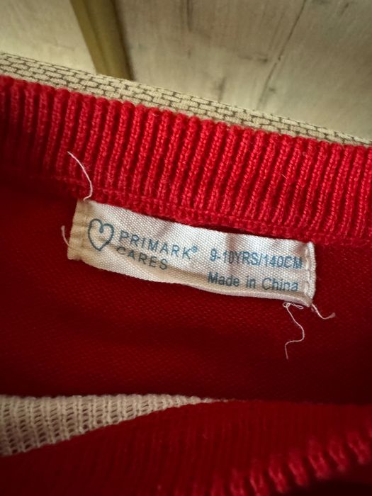 Swetr dziewczęcy z reniferem, Boże Narodzenie r.140