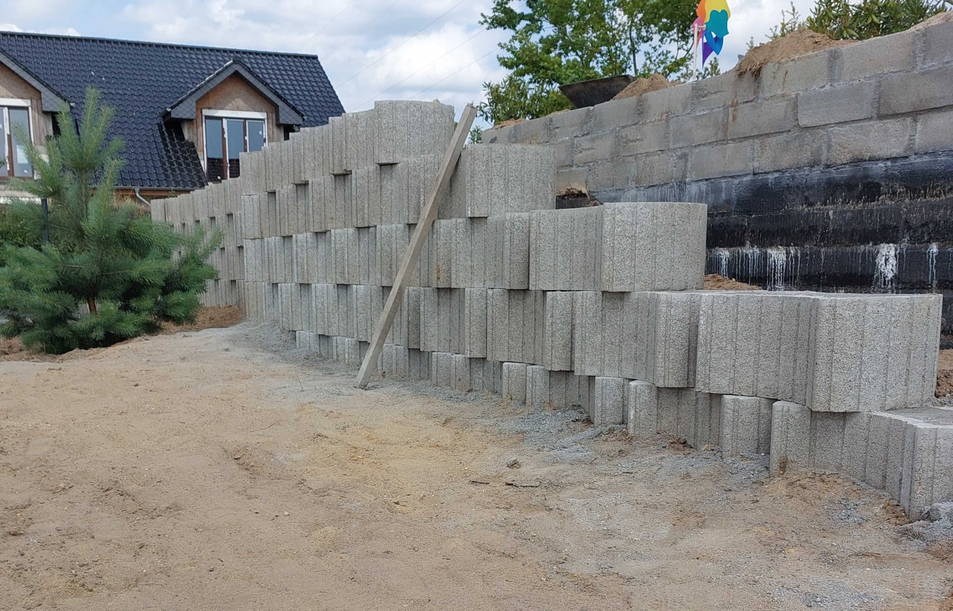 Kostka brukowa ogrod trawa ukladanie kostki prace ziemne