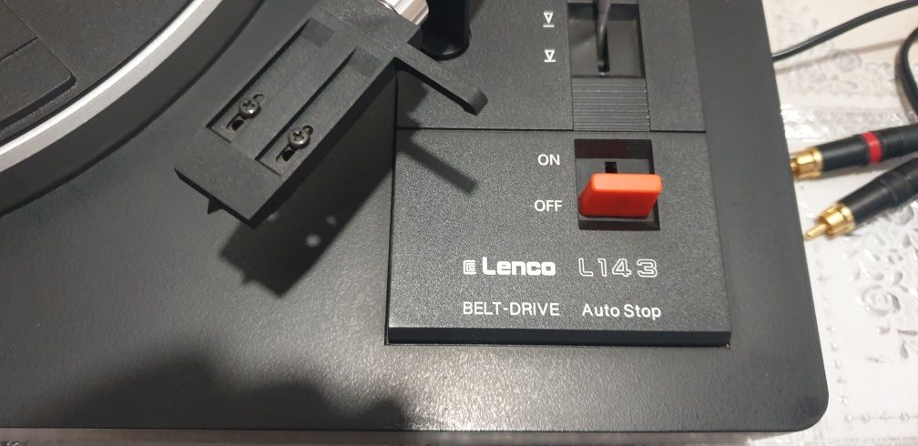 Lenco L -143 gramofon