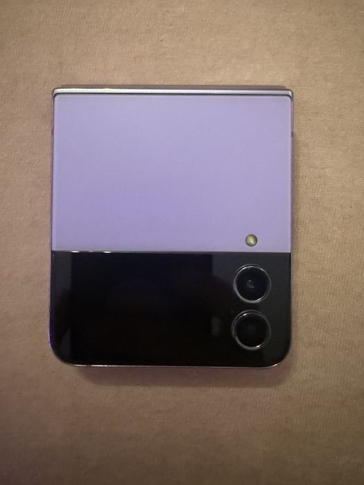 Samsung galaxy z flip 4