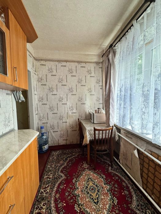Продам 2 кімнатну квартиру на 1 поверсі