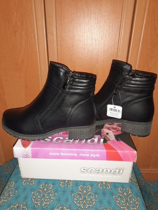 Ботинки зимові жіночі