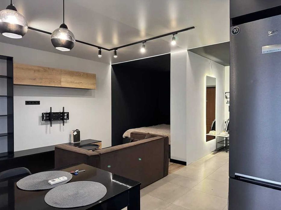 1-кім квартира з сучасним ремонтом