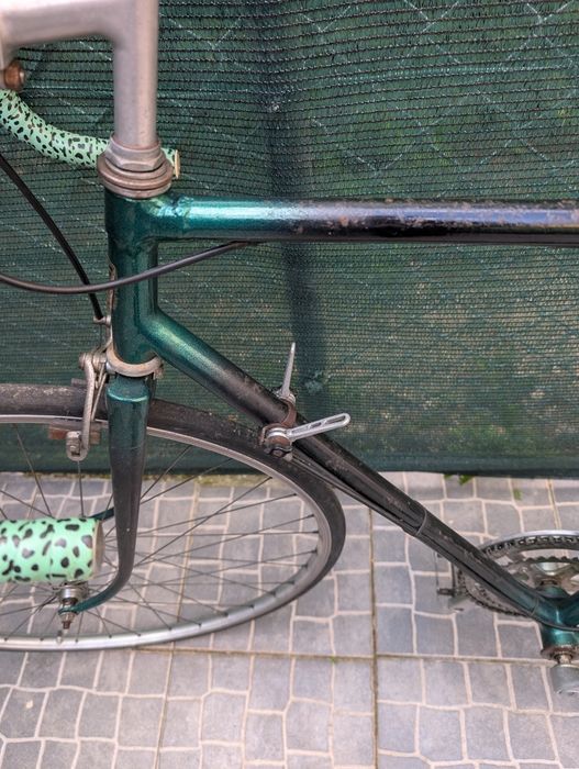 Bicleta verde de estrada vintage