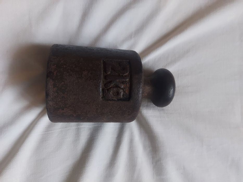 2kg odważnik żeliwny Stary
