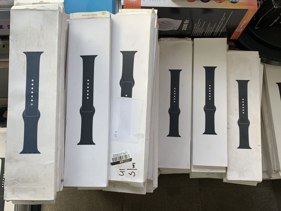 Оригінальні ремінці apple watch open box