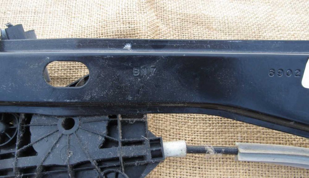 Стеклоподьемники 2шт дверей правой стороны VW Jetta 11-18 USA Б/У