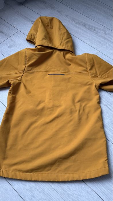 Осіння вітровка reima