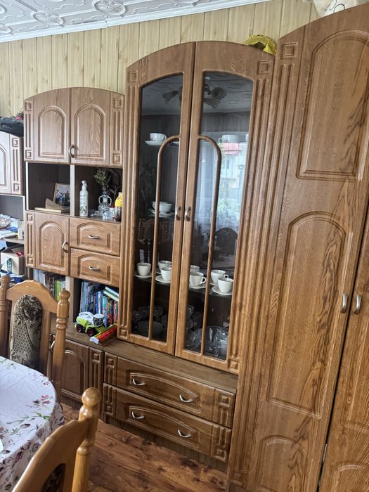 Meblościanka kolor ciemny dab okleina