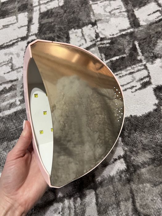 Led лампа для манікюру (користувалась 3 місяці)