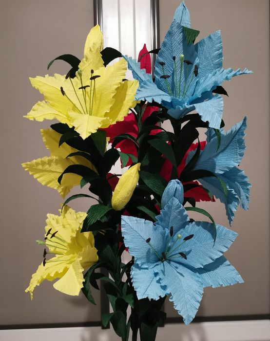 Kwiaty z krepiny: Lilia drzewiasta