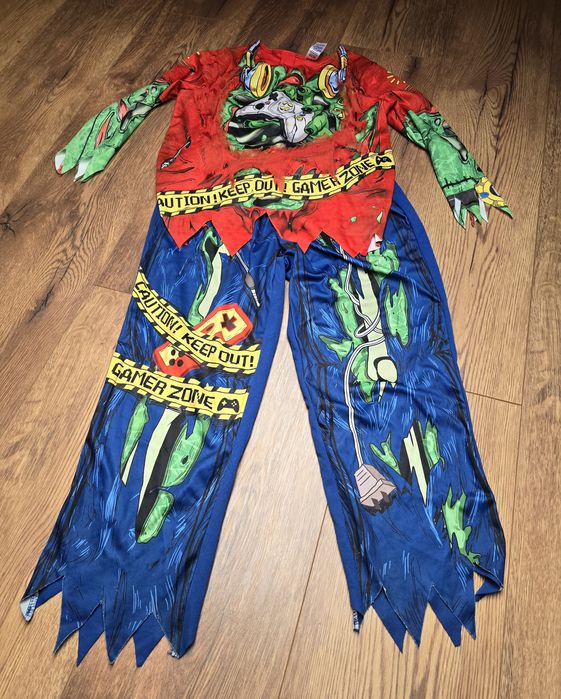 Przebranie strój bal karnawał gamer zombie gracz 116 - 122 6- 7 lat