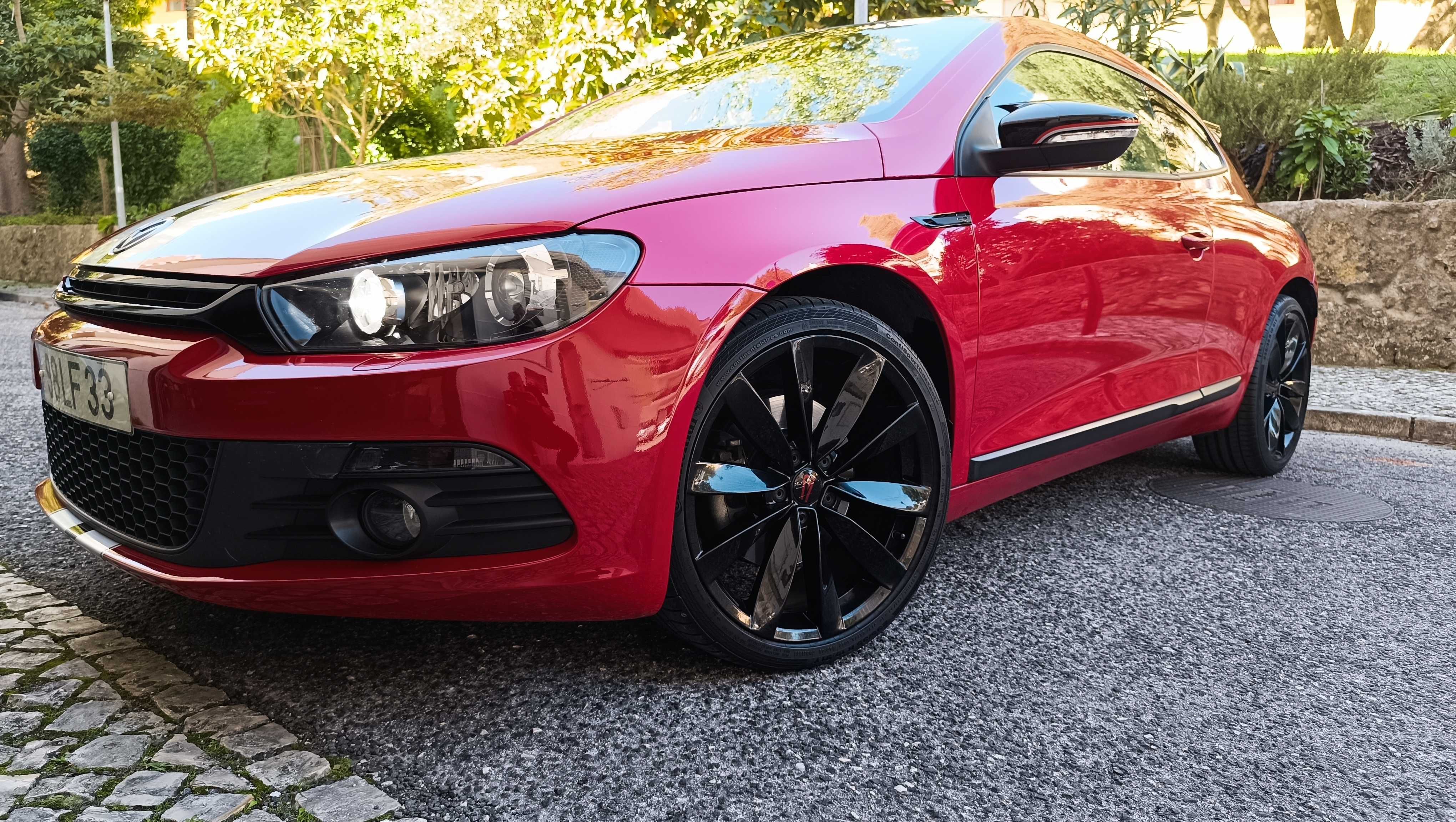 VW Scirocco 1.4 TSI R-Line Cx. Aut DSG - Nacional! Oportunidade Única!