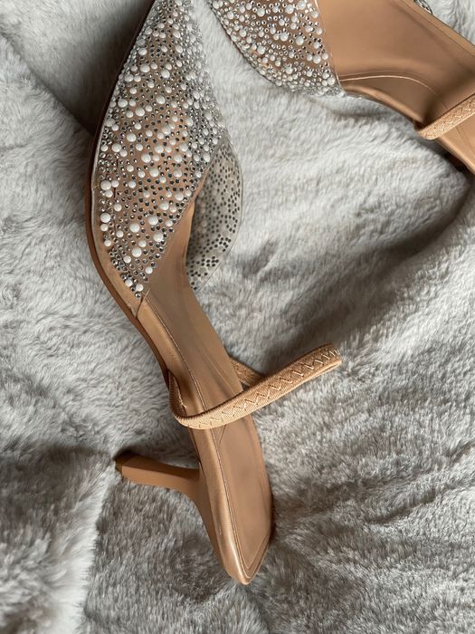 Buty na obcasie z cekinami